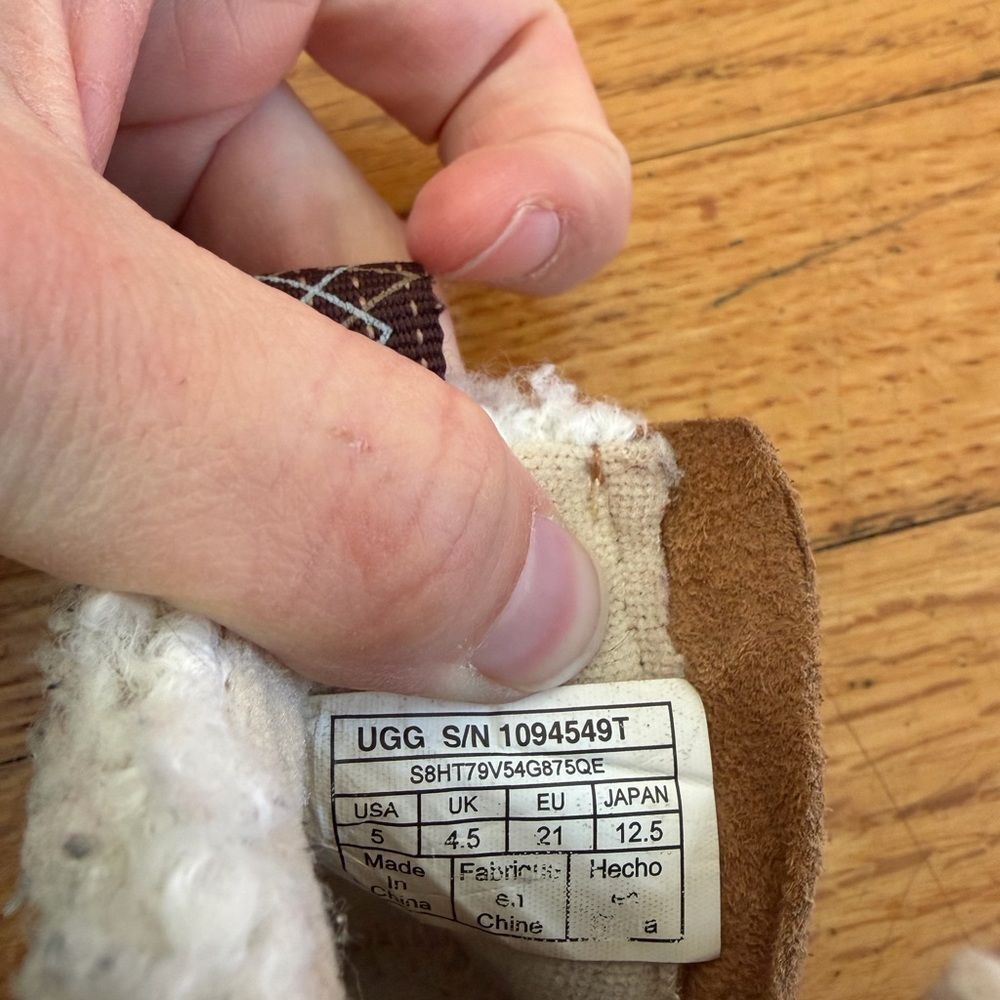 UGG Brown and Cream Kids Boots size 5 - Picture 8 of 8